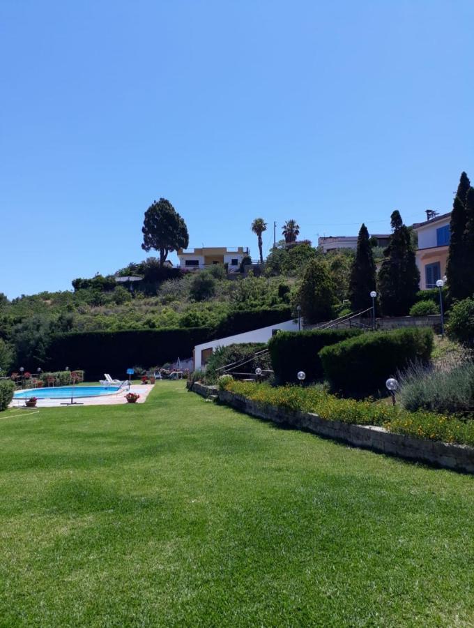 Case Vacanze Con Piscina Altavilla Milicia Kültér fotó